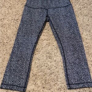 lululemon Black and White Leggings size 8